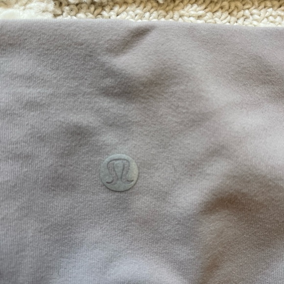 EUC lululemon size 4 luon bandage leggings - Picture 3 of 4